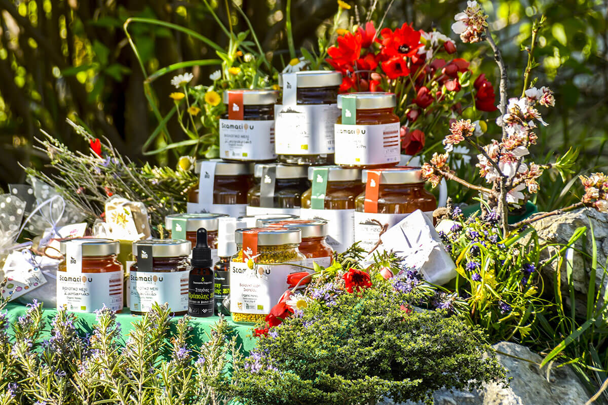 Τα προϊόντα μας: Βιολογικό & βραβευμενο μέλι